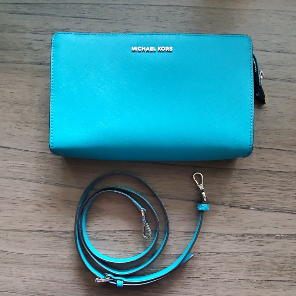 NWT Michael Kors Crossbody Clutch